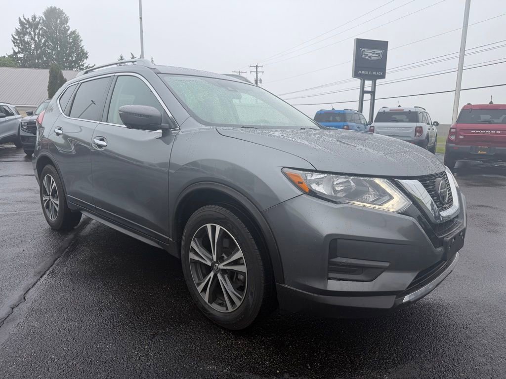Used 2020 Nissan Rogue SV w/ Premium Package FWD image 10