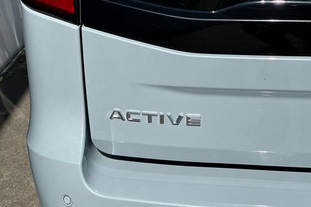Used 2025 Ford Expedition Active AWD/4WD image 32