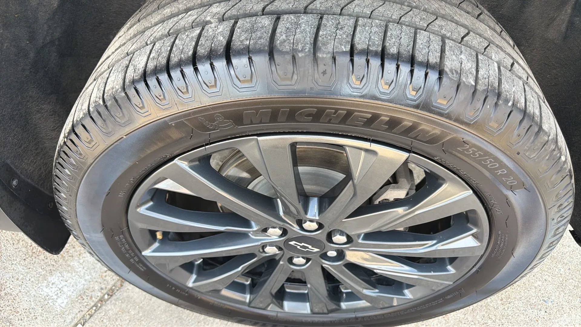 Used 2022 Chevrolet Traverse RS FWD image 17