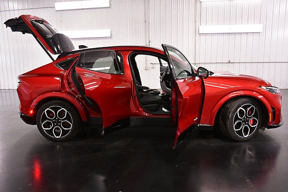 Used 2024 Ford Mustang Mach-E GT image 32