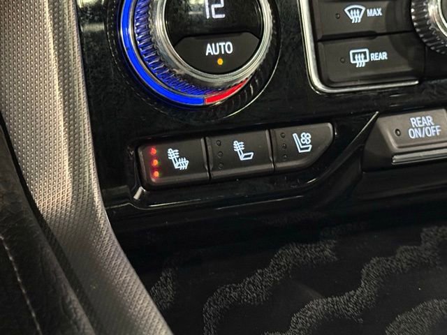 Used 2022 GMC Yukon XL Denali image 31