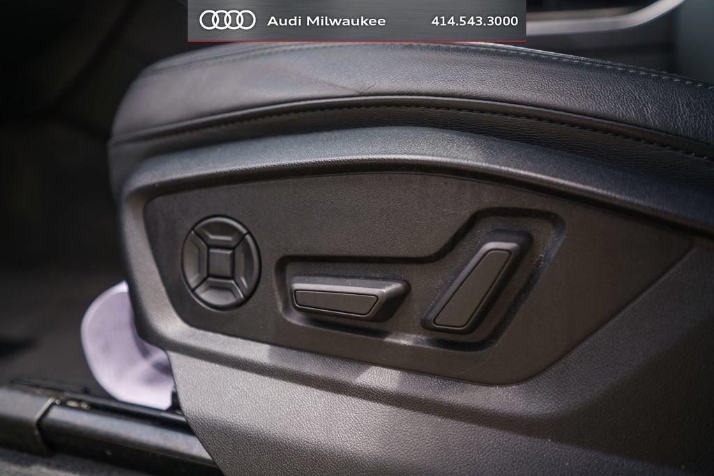 Used 2023 Audi Q7 3.0T Prestige w/ Prestige Package AWD/4WD image 22