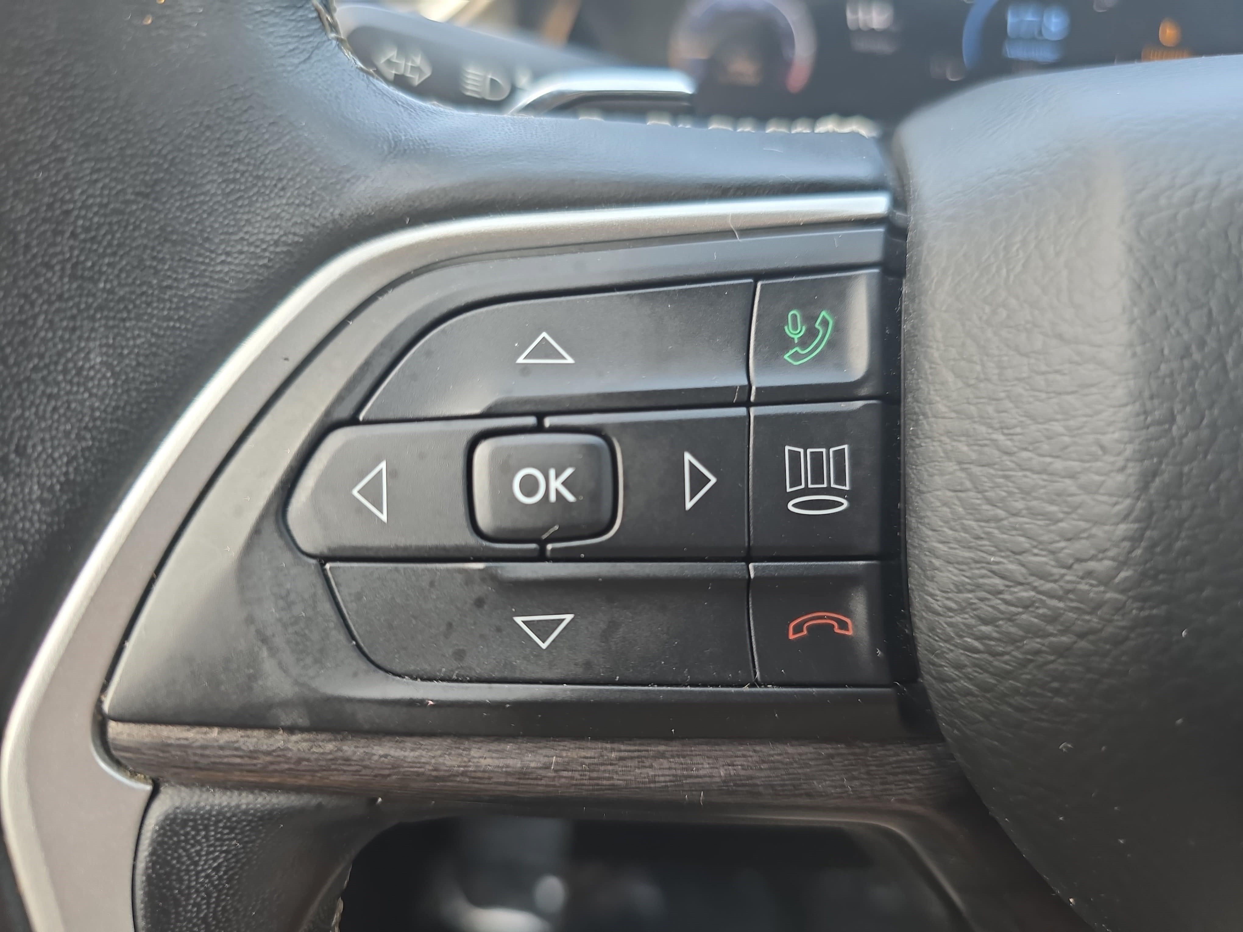 Used 2021 Jeep Grand Cherokee L Limited AWD/4WD image 18