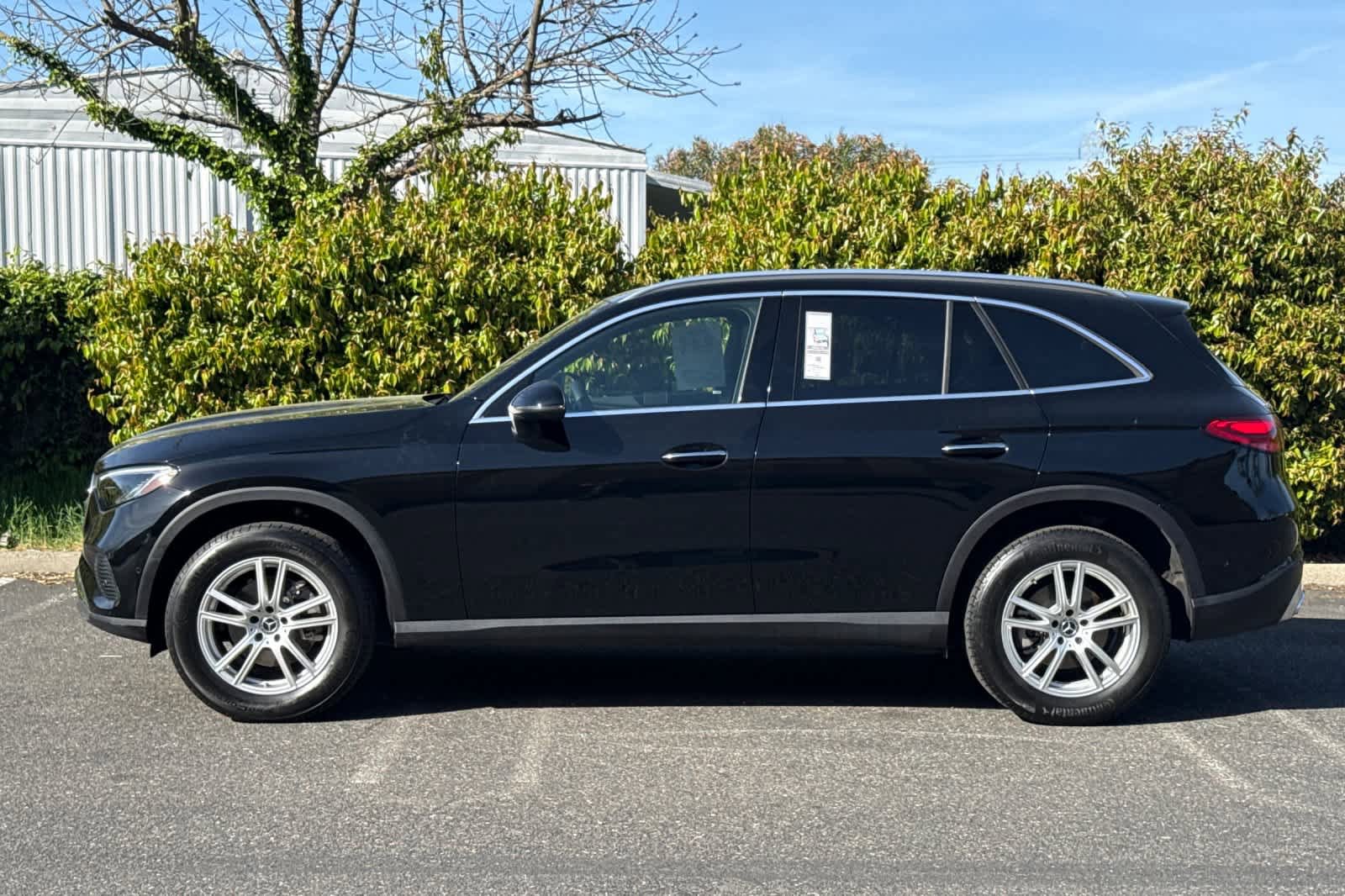 Certified 2025 Mercedes-Benz GLC 300 image 6