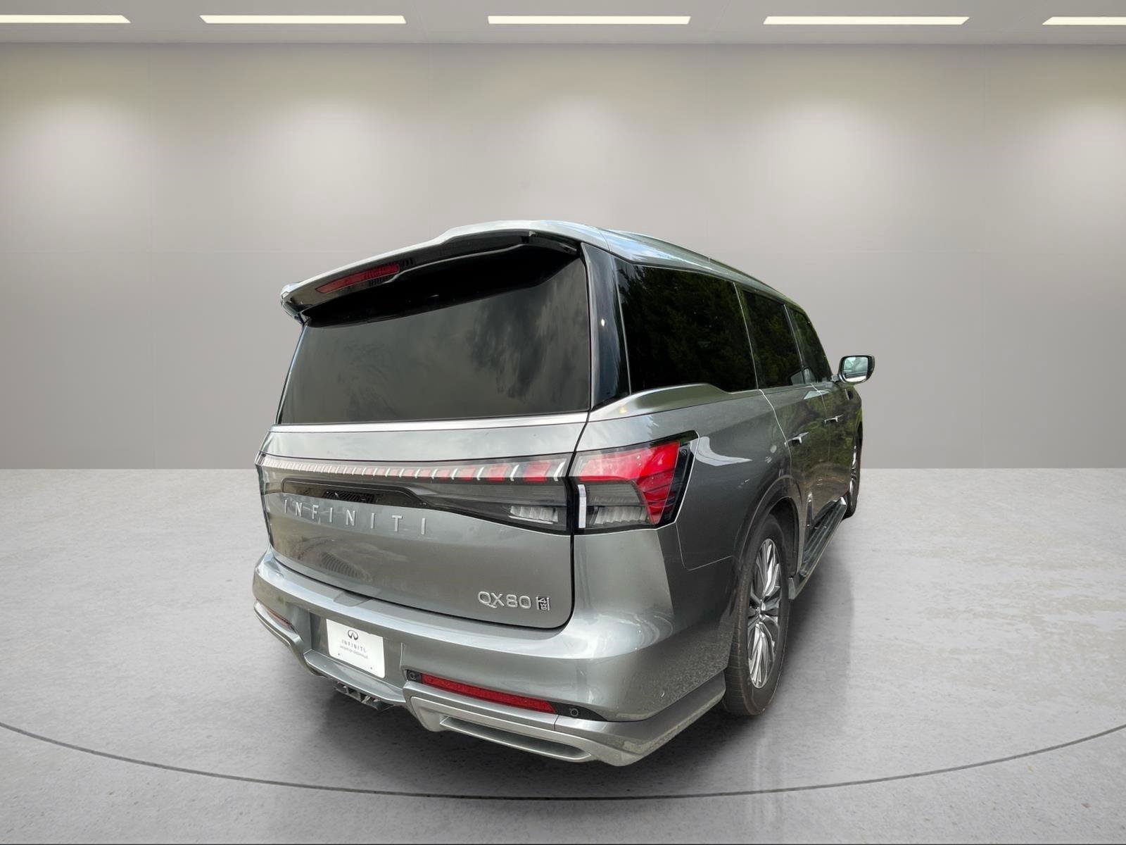 Used 2025 INFINITI QX80 Sensory AWD/4WD image 19