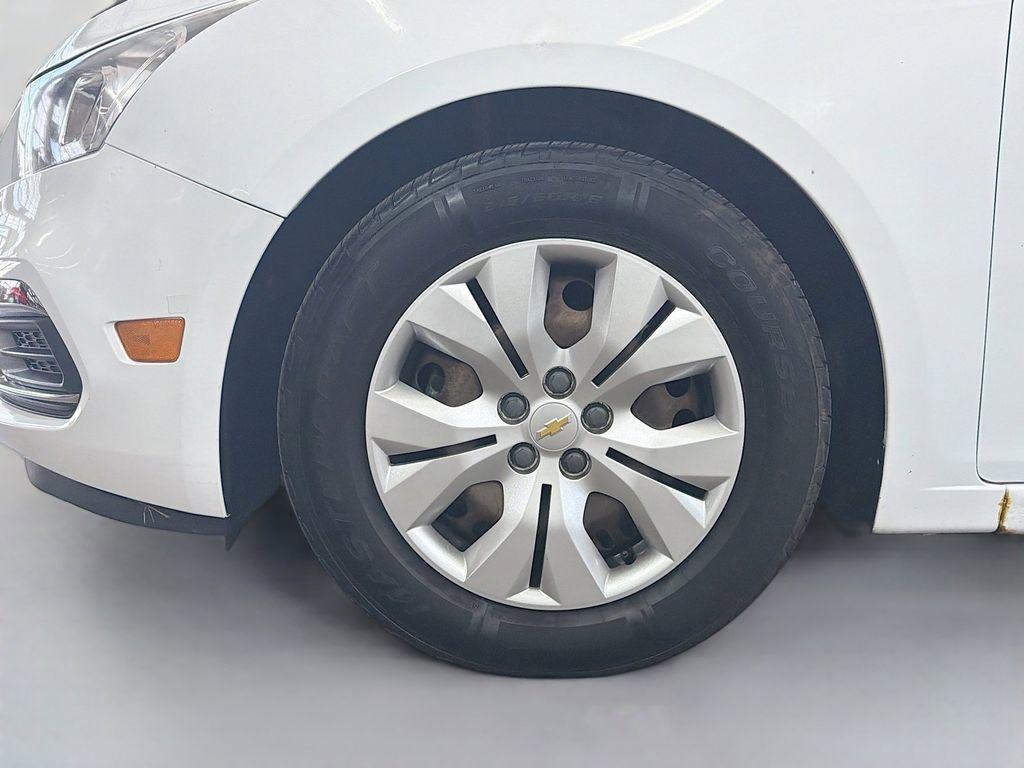 Used 2016 Chevrolet Cruze LS FWD image 29