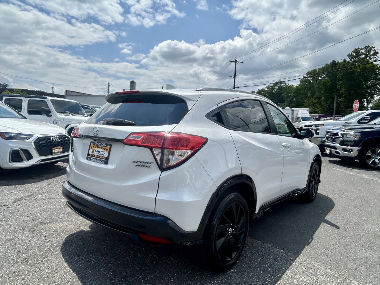 Used 2021 Honda HR-V Sport image 5