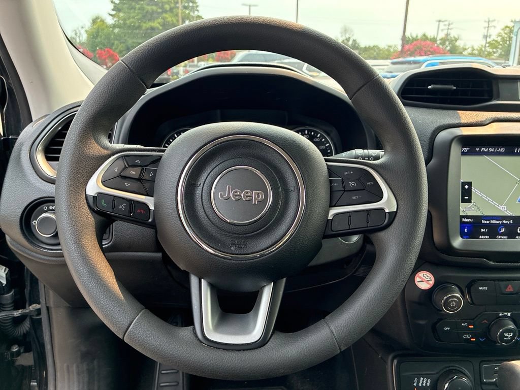 Used 2023 Jeep Renegade Latitude AWD/4WD image 24