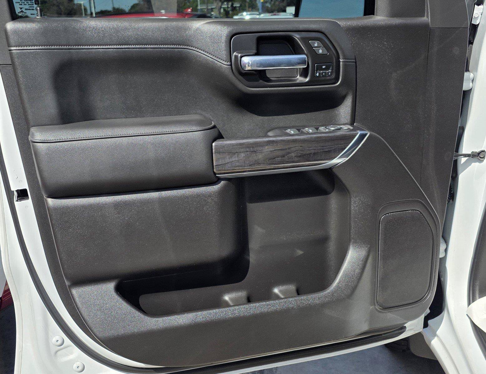 Used 2021 Chevrolet Silverado 1500 LTZ w/ Z71 Off-Road Package AWD/4WD image 15