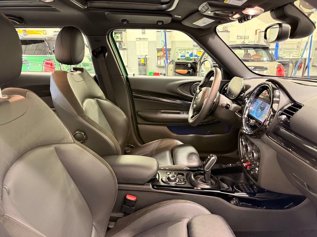 Certified 2024 MINI Cooper Clubman S w/ Signature Upholstery Package AWD/4WD image 30