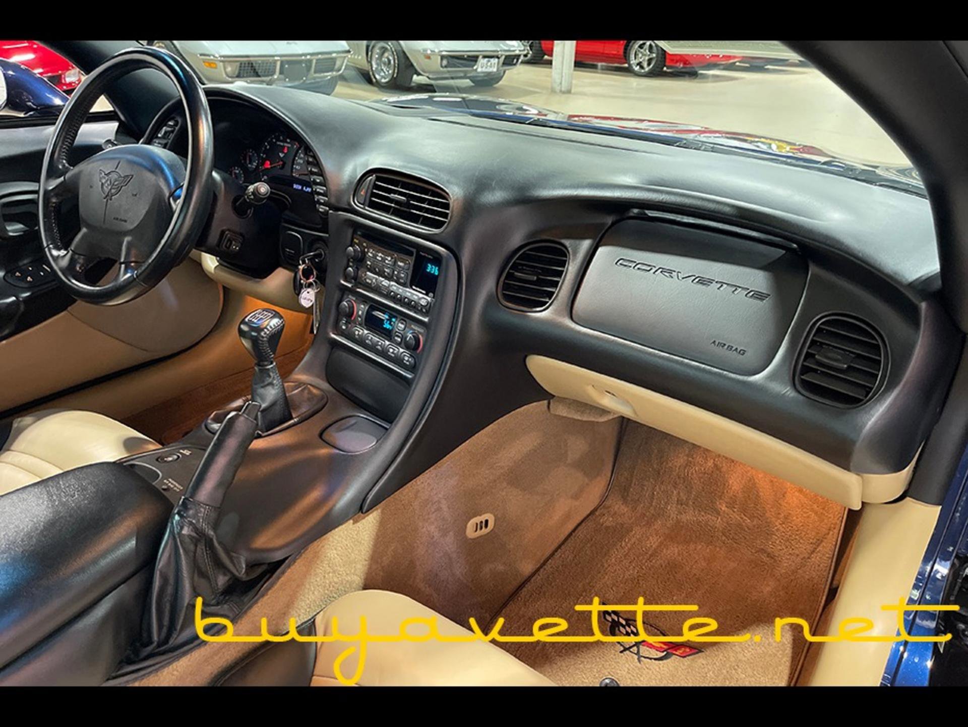 Used 2000 Chevrolet Corvette Coupe w/ Roof Pkg image 15