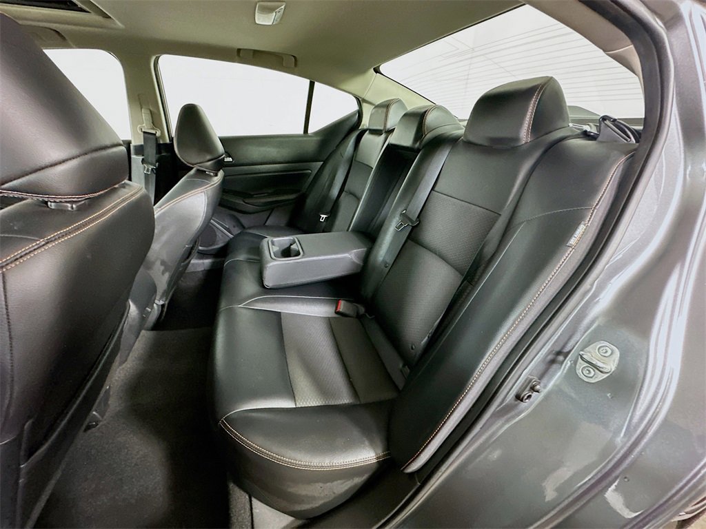 Used 2020 Nissan Altima 2.5 SR w/ Premium Package image 14