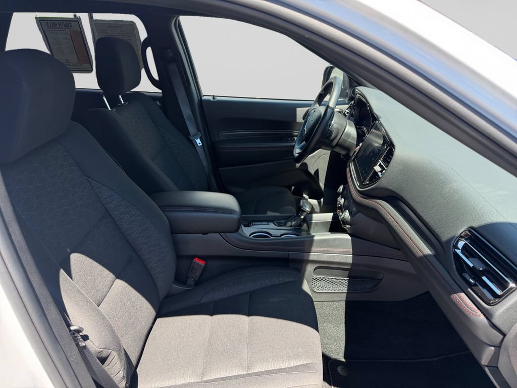Used 2025 Dodge Durango R/T w/ Blacktop Package AWD/4WD image 17
