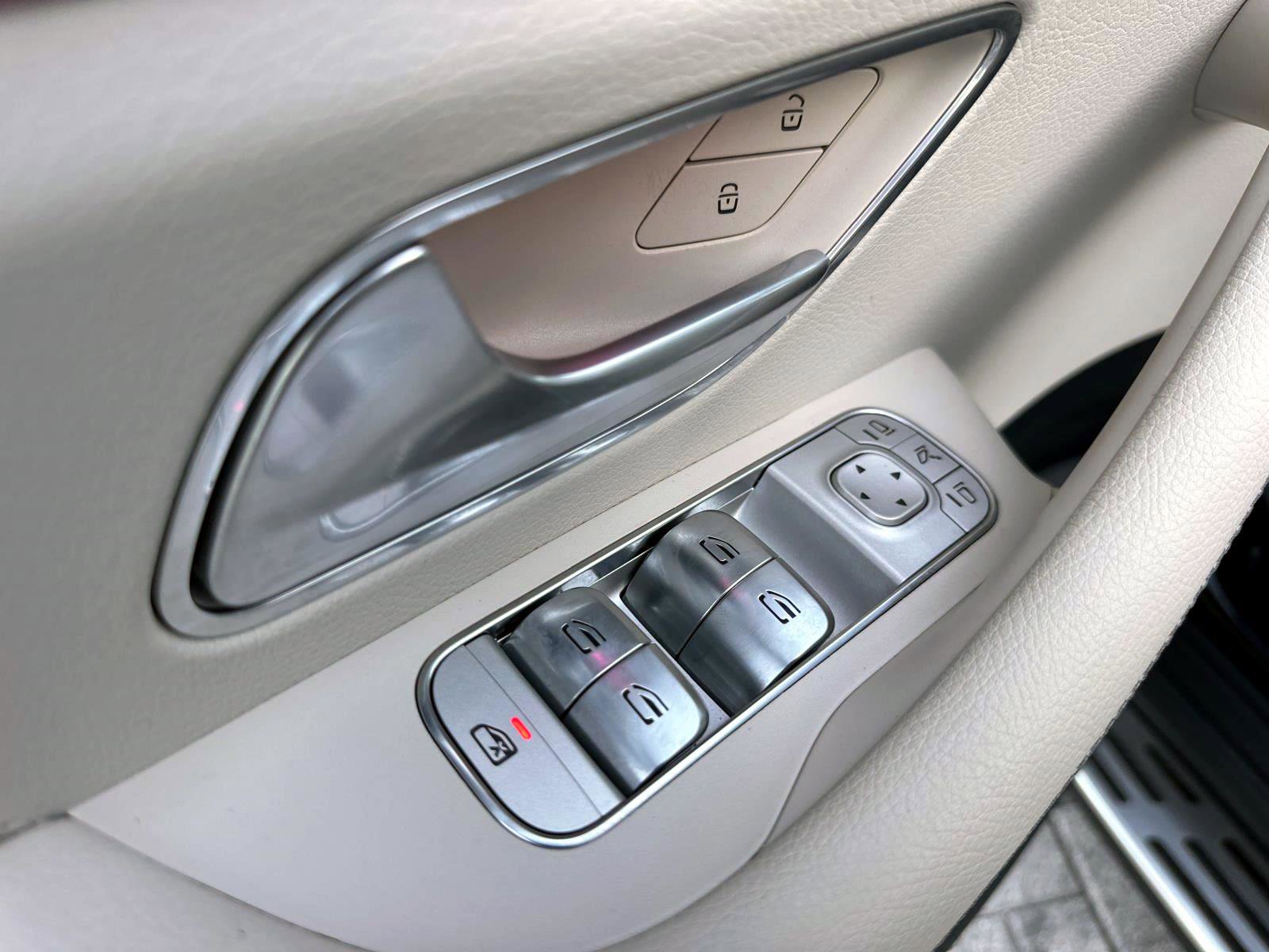 Certified 2025 Mercedes-Benz GLE 350 4MATIC image 19