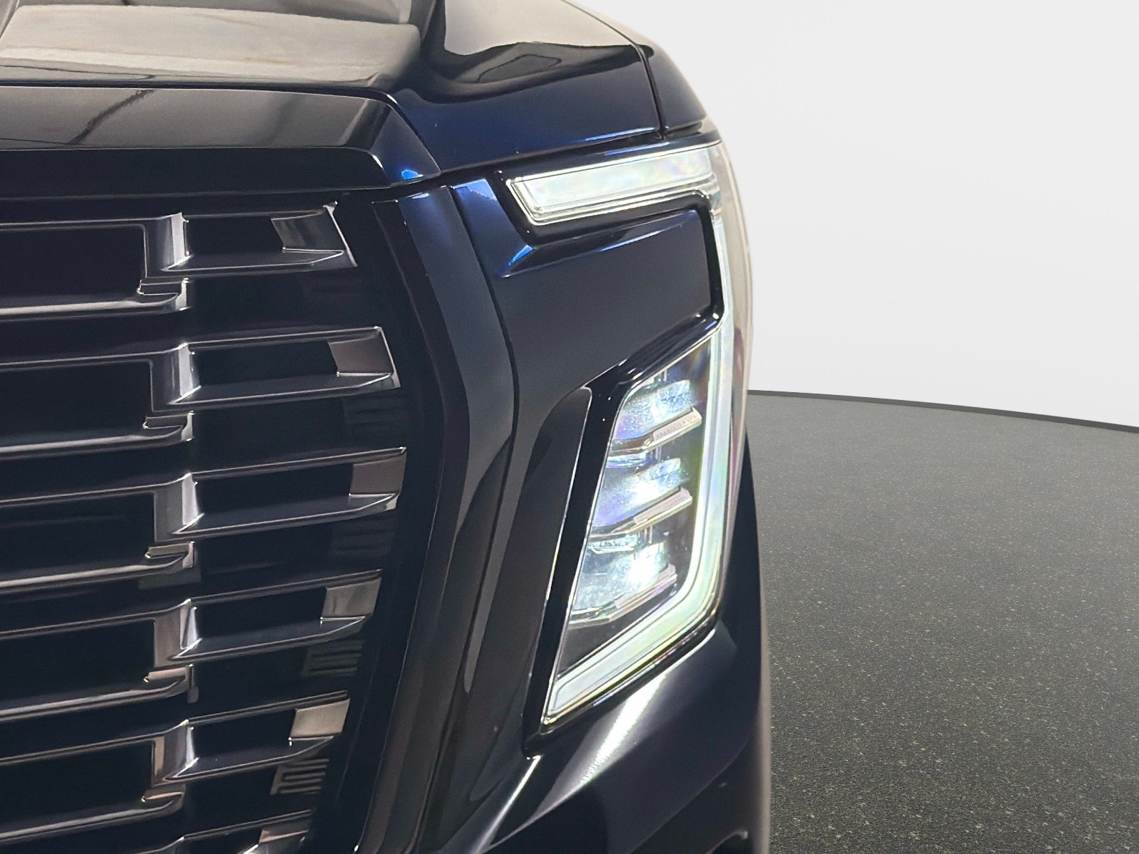 Used 2026 GMC Yukon Denali Ultimate AWD/4WD image 10