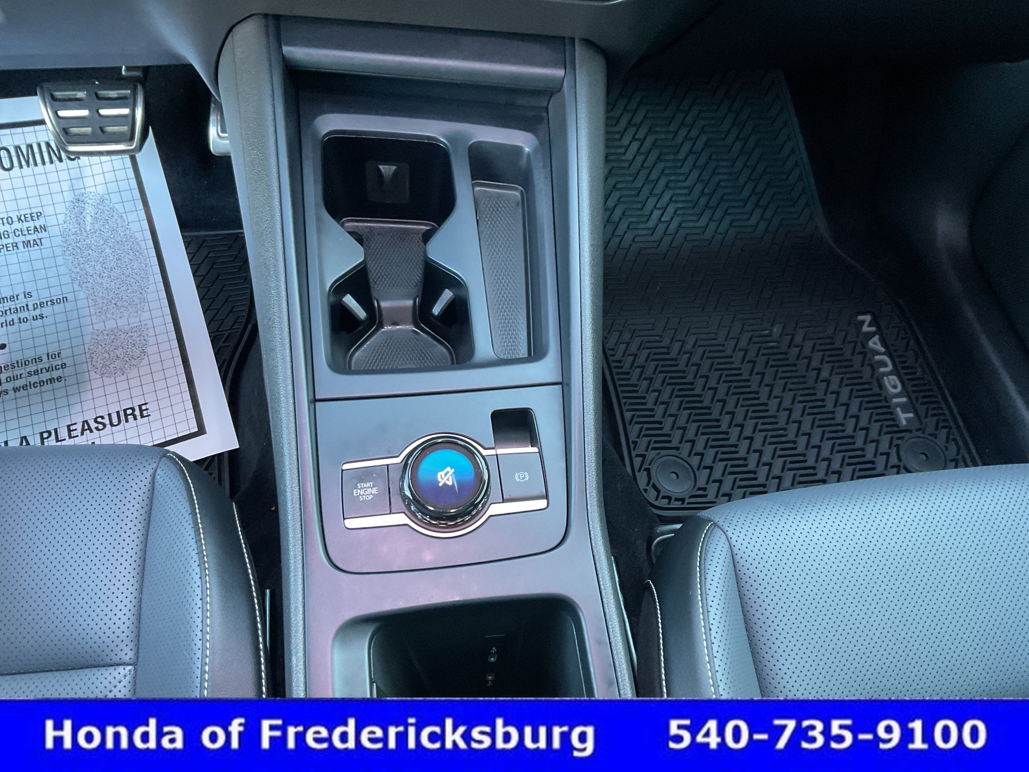 Used 2025 Volkswagen Tiguan SE R-Line AWD/4WD image 35