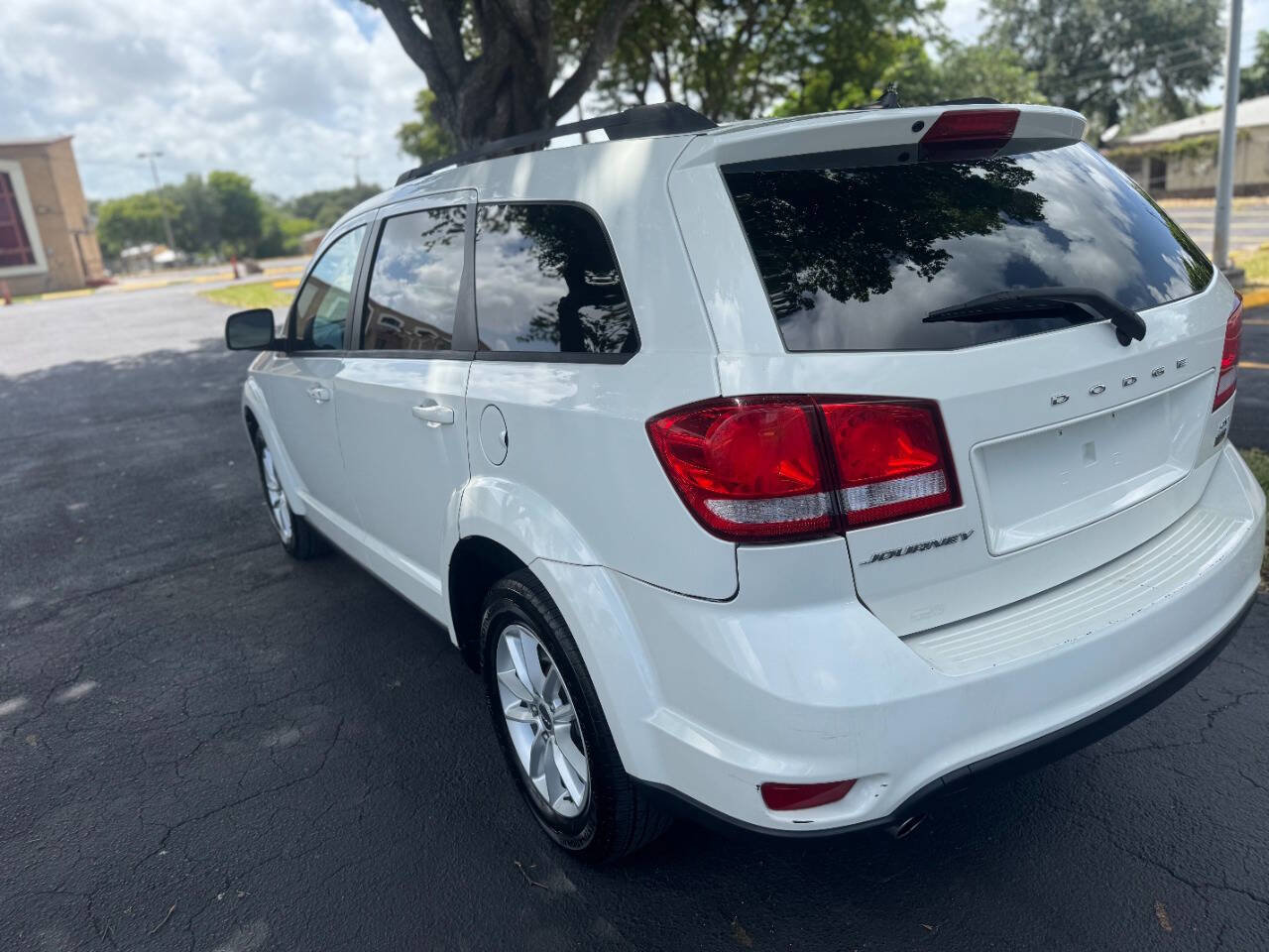 Used 2015 Dodge Journey SXT w/ Flexible Seating Group image 6