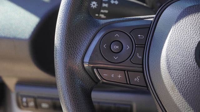 Used 2024 Toyota Corolla LE image 28