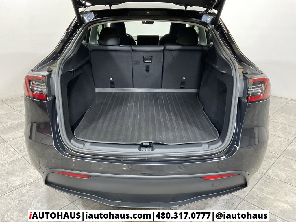 Used 2024 Tesla Model Y Long Range image 11