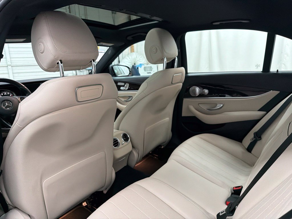 Used 2018 Mercedes-Benz E 300 image 24