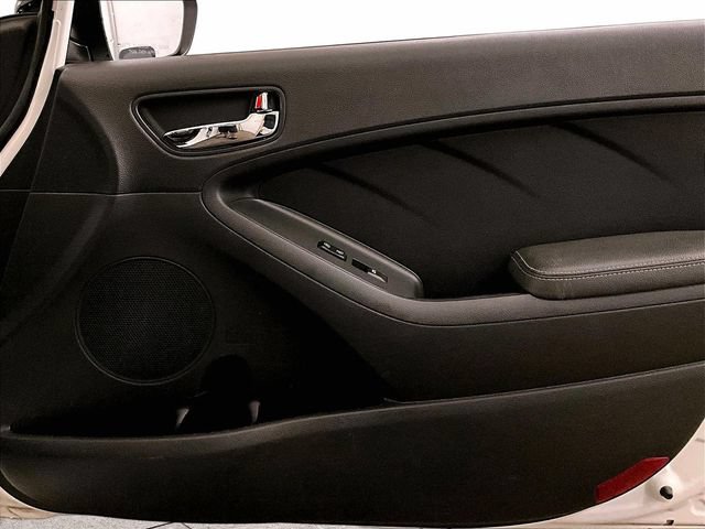 Used 2017 Kia Forte SX FWD image 23