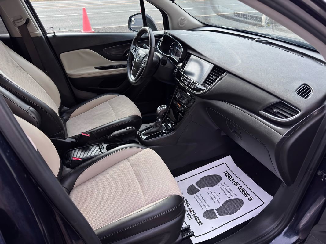 Used 2021 Buick Encore Preferred image 28