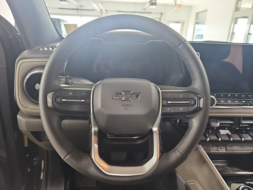 Certified 2025 Chevrolet Colorado ZR2 w/ Technology Package AWD/4WD image 22