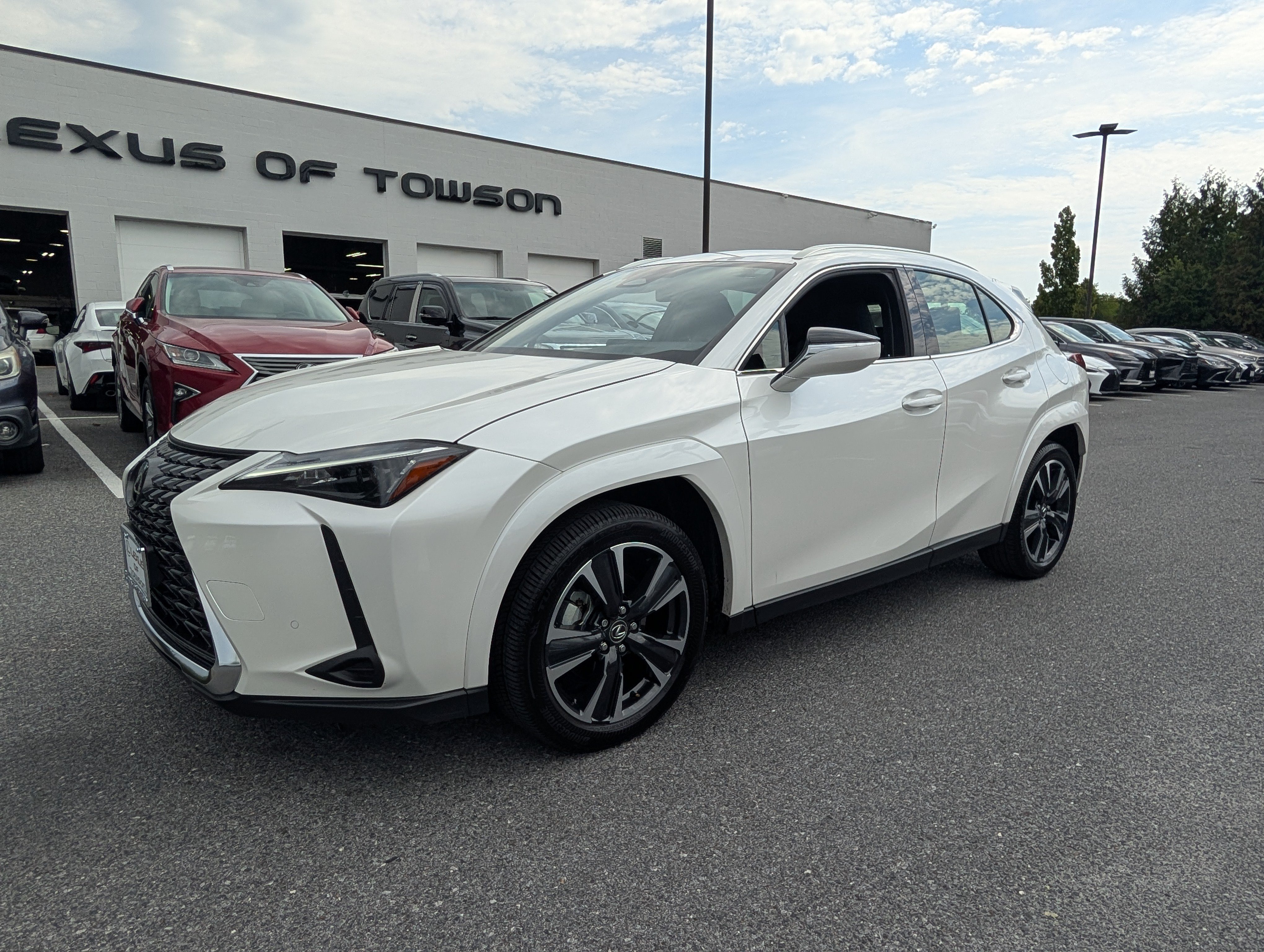 Used 2025 Lexus UX 300h AWD w/ Accessory Package (Z1) image 7