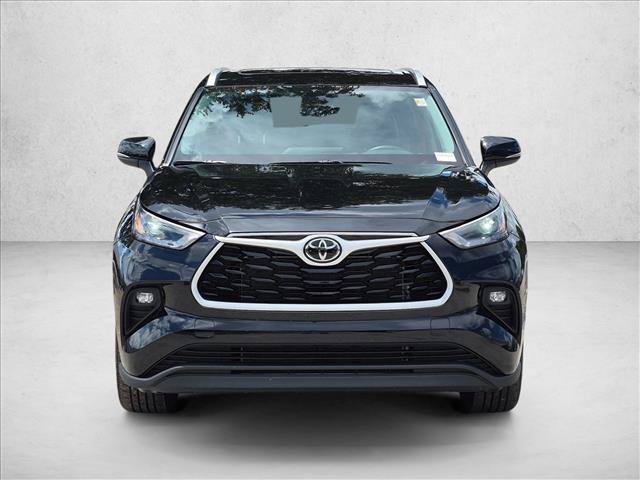 Used 2026 Toyota Highlander XLE AWD/4WD image 2