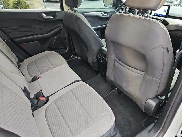 Used 2021 Ford Escape SE w/ SE Sport Appearance Package image 11