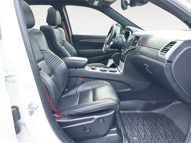 Used 2020 Jeep Grand Cherokee SRT image 15
