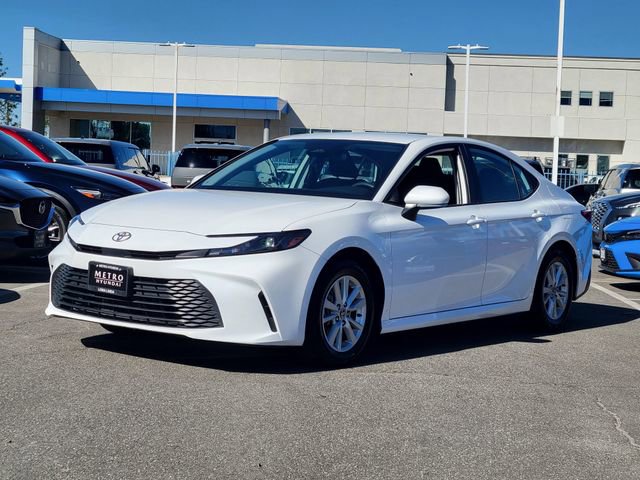 Used 2025 Toyota Camry LE FWD image 2
