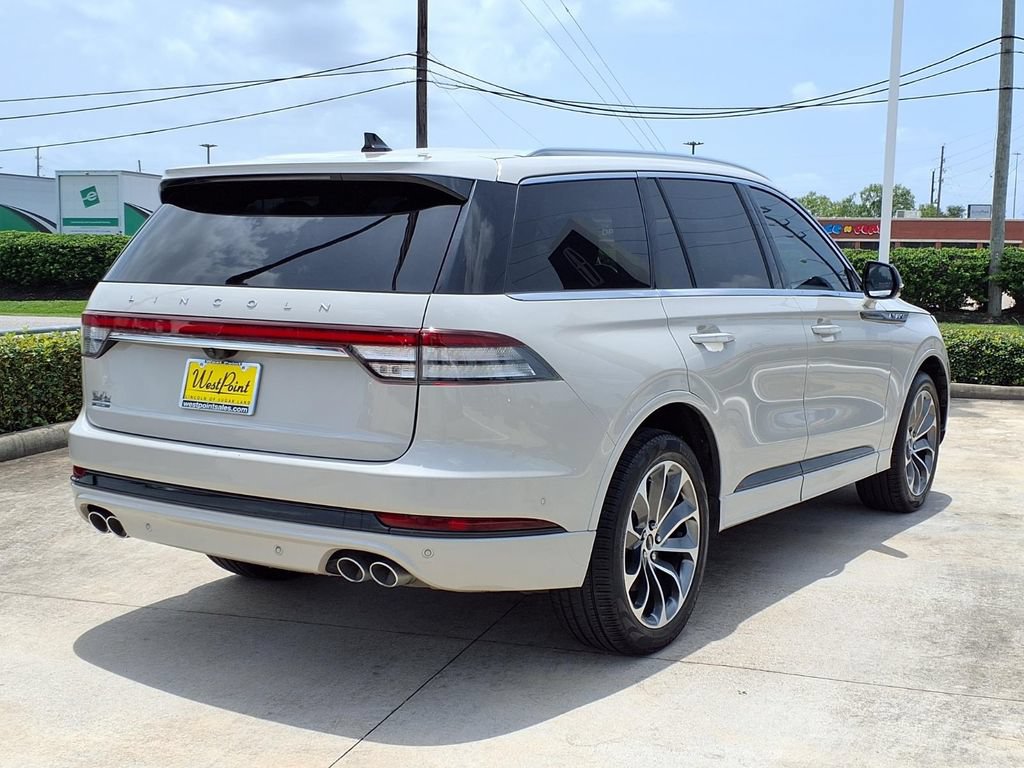 Used 2023 Lincoln Aviator Grand Touring w/ Equipment Group 301A AWD/4WD image 2