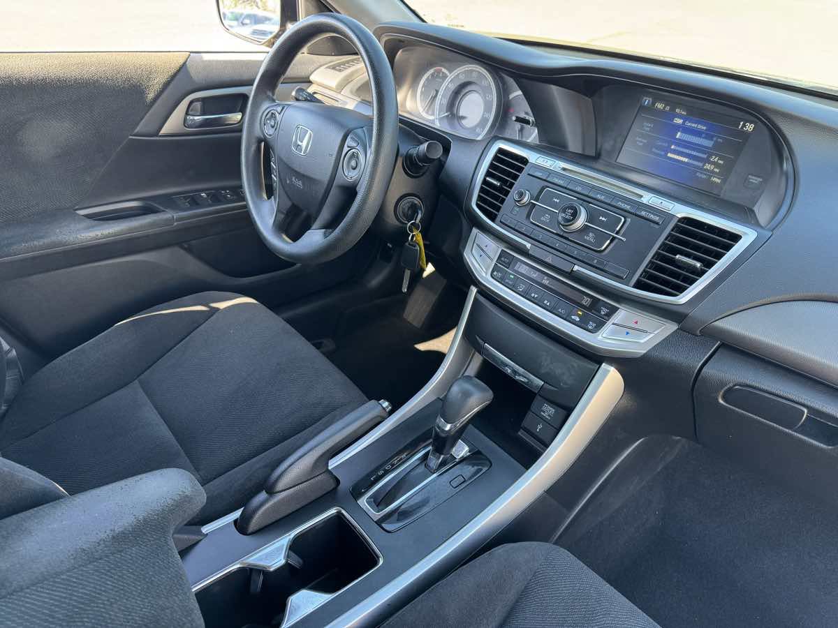 Used 2013 Honda Accord LX image 13