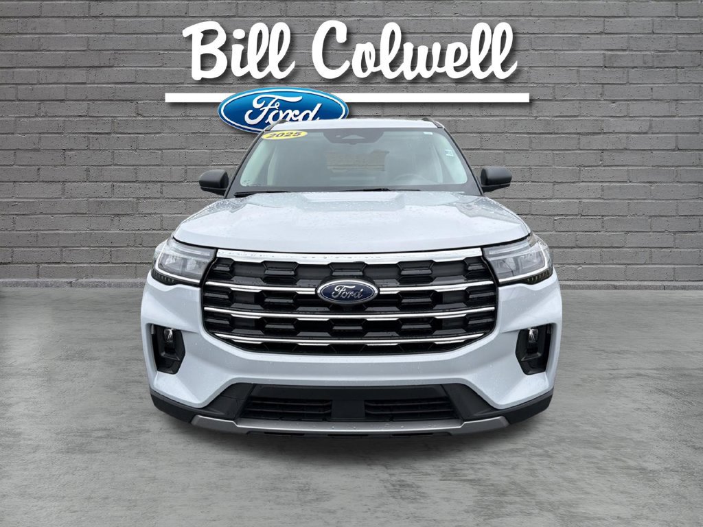 Certified 2025 Ford Explorer Active w/ Active Comfort Package AWD/4WD image 10