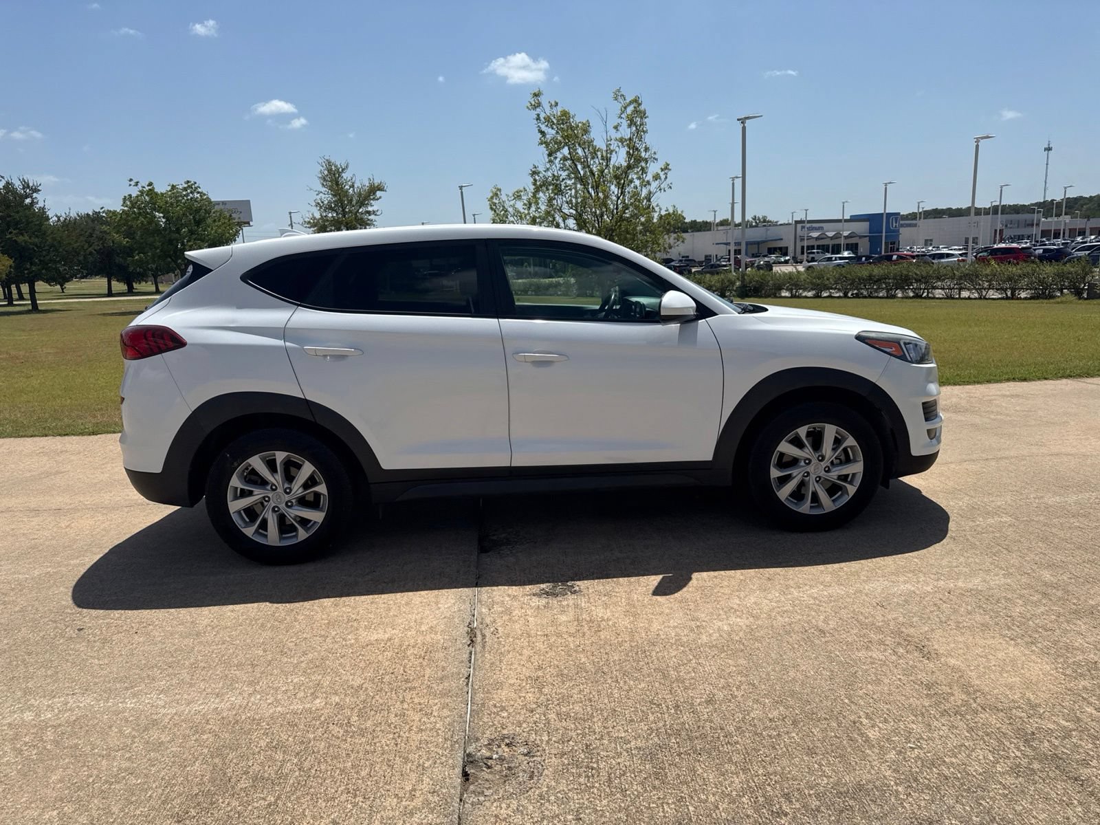 Used 2020 Hyundai Tucson SE w/ Cargo Package FWD image 12