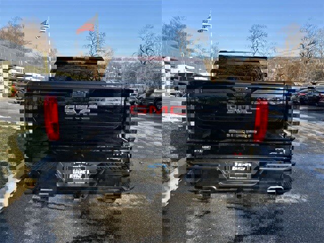 Used 2022 GMC Sierra 1500 AT4 w/ AT4 Premium Package image 7