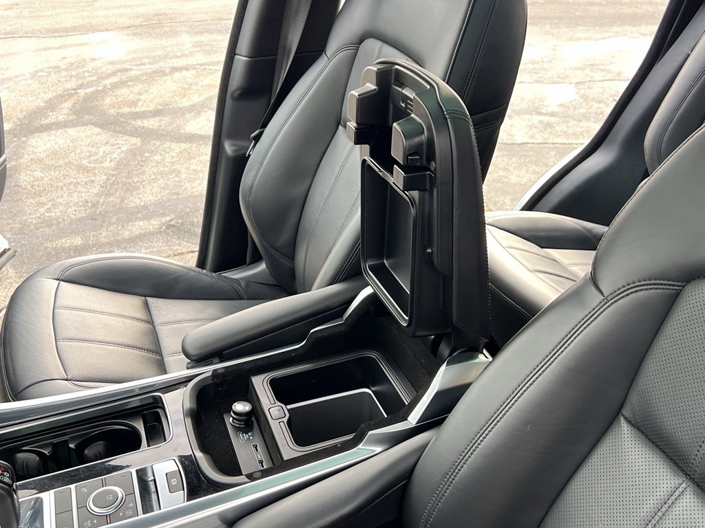Used 2021 Land Rover Range Rover Sport HSE Silver Edition image 18