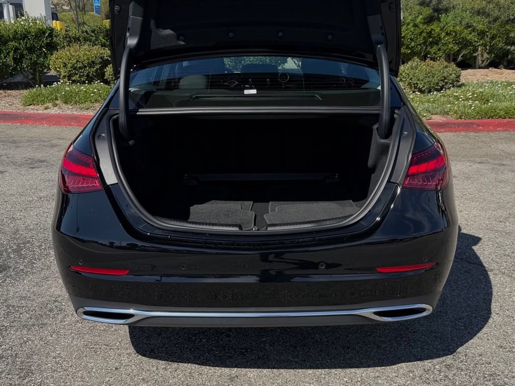Used 2026 Mercedes-Benz C 300 Sedan image 9