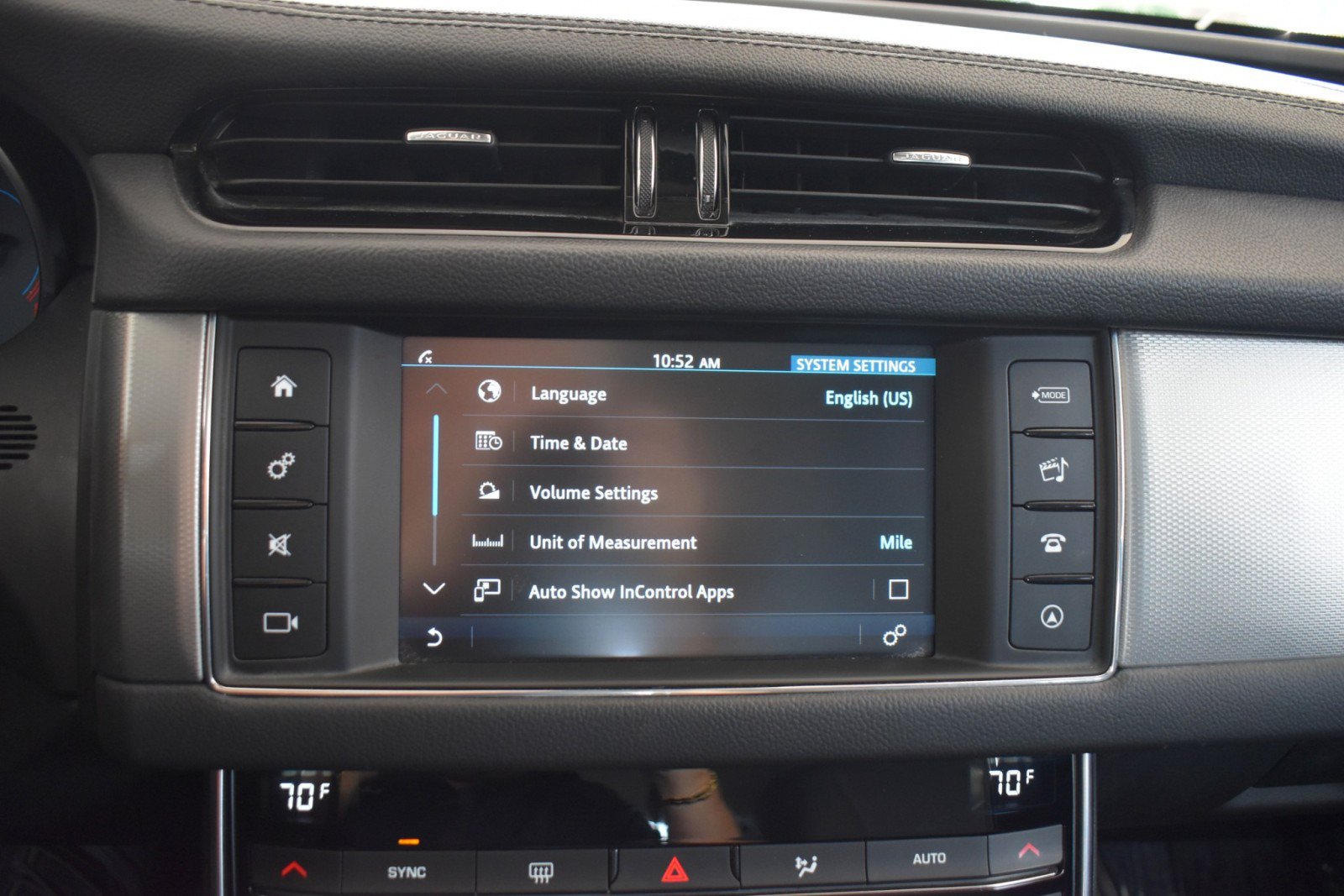 Used 2018 Jaguar XF AWD image 16