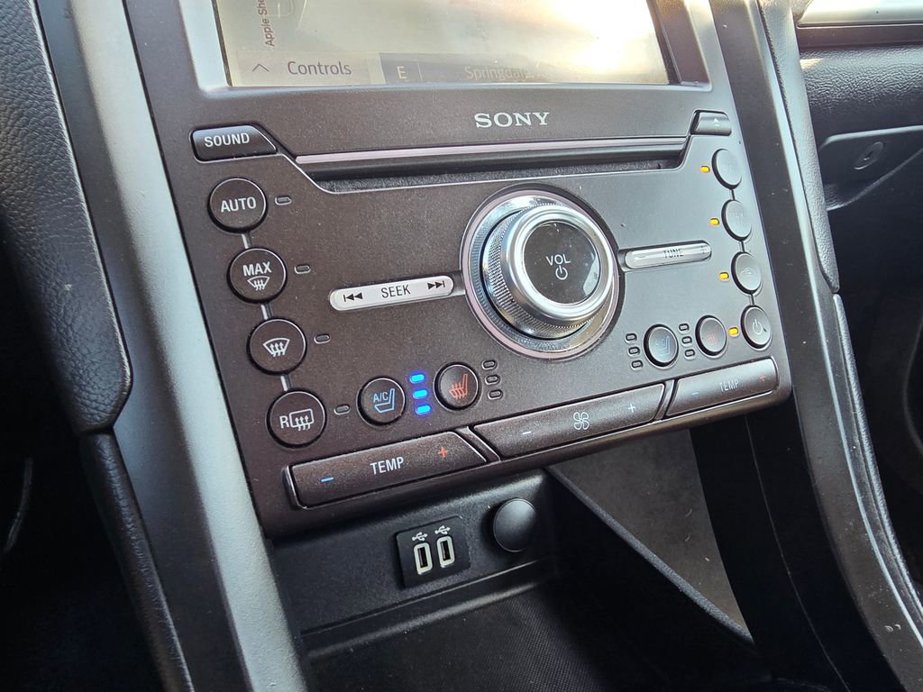 Used 2019 Ford Fusion Titanium image 17