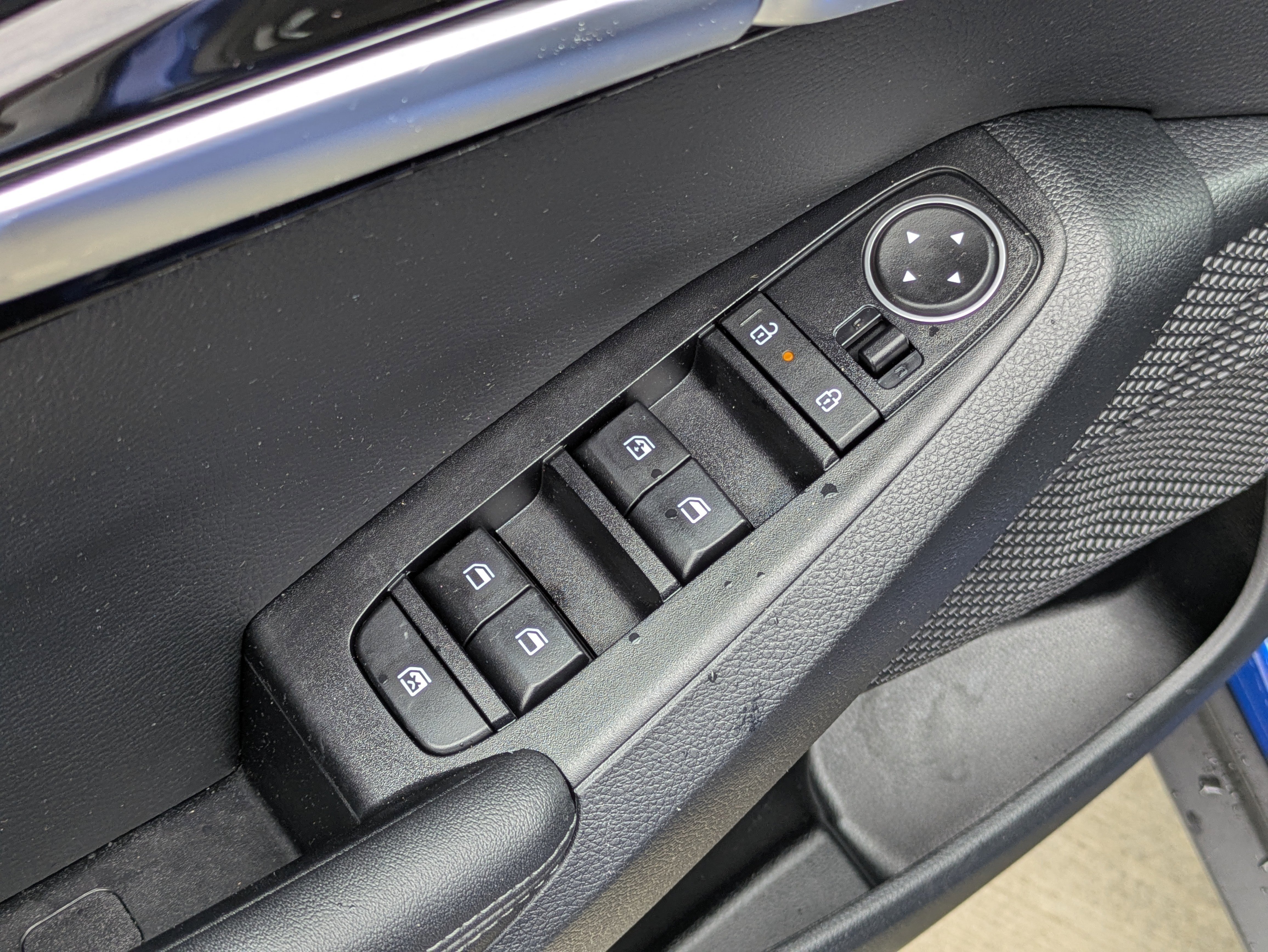 Used 2025 Kia Seltos X-Line AWD/4WD image 11