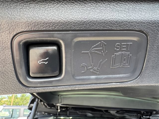 Used 2022 Ford Expedition Max Limited w/ Equipment Group 303A AWD/4WD image 21