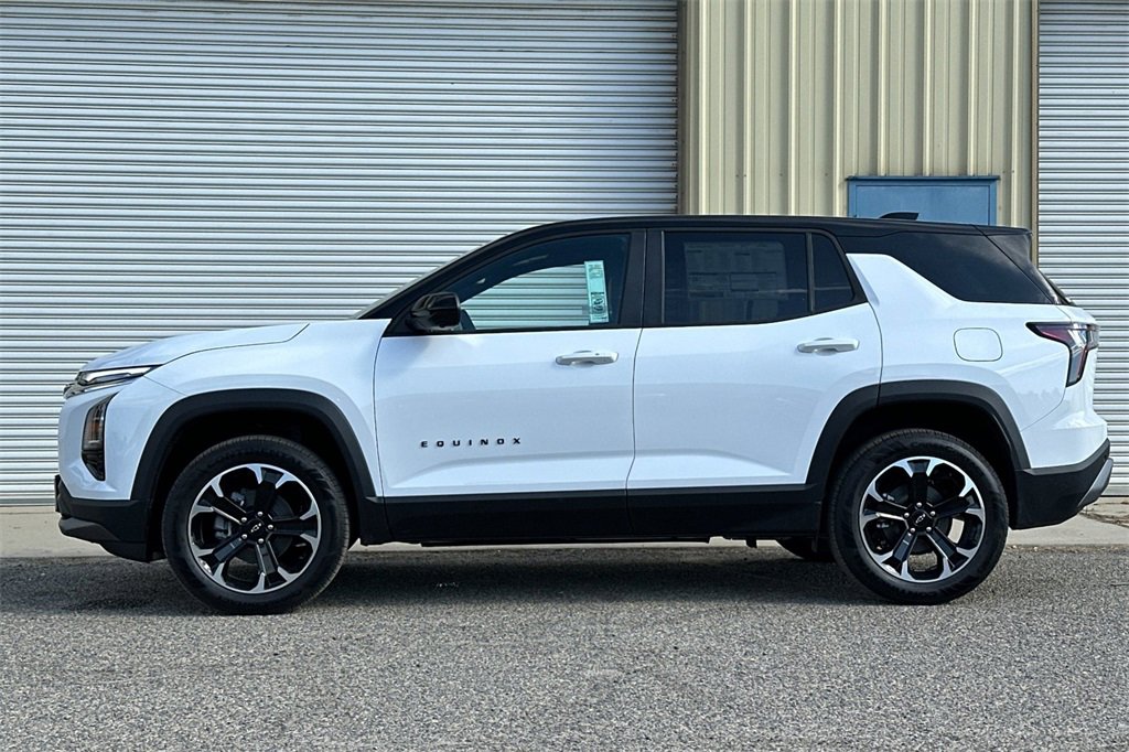 New 2026 Chevrolet Equinox LT w/ Convenience Package II image 3