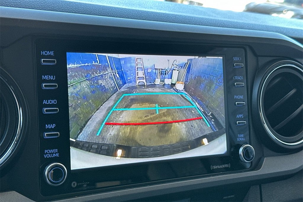 Used 2023 Toyota Tacoma TRD Sport w/ Technology Package image 18