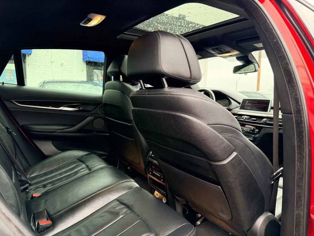 Used 2018 BMW X6 sDrive35i RWD image 17