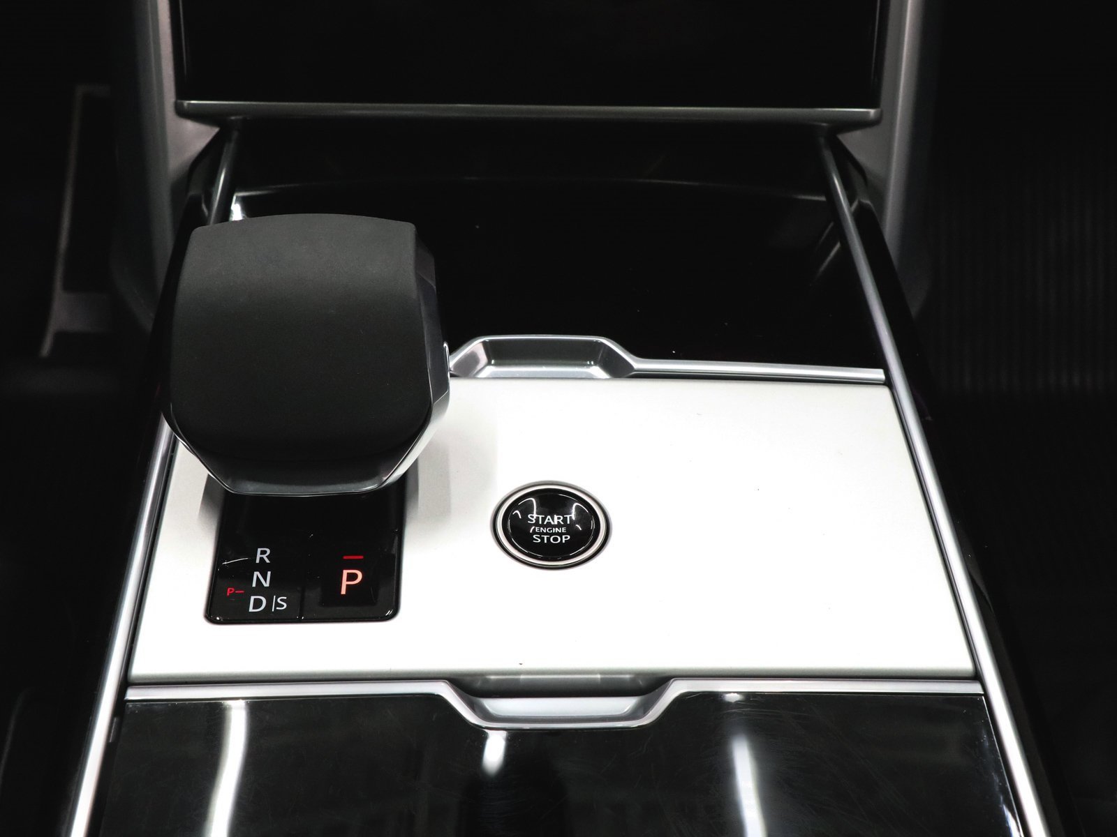 Used 2024 Land Rover Range Rover Autobiography image 47