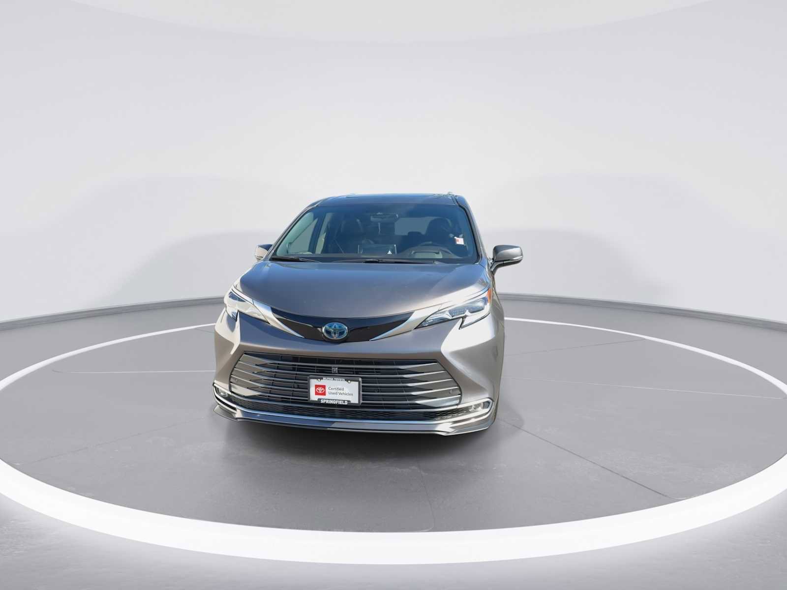 Certified 2021 Toyota Sienna Platinum AWD/4WD image 3