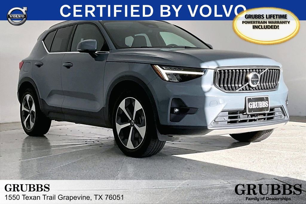 Used 2023 Volvo XC40 B4 Plus w/ Driver Assist Package