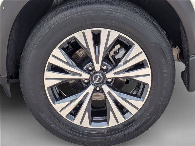 Certified 2023 Nissan Rogue SV FWD image 23